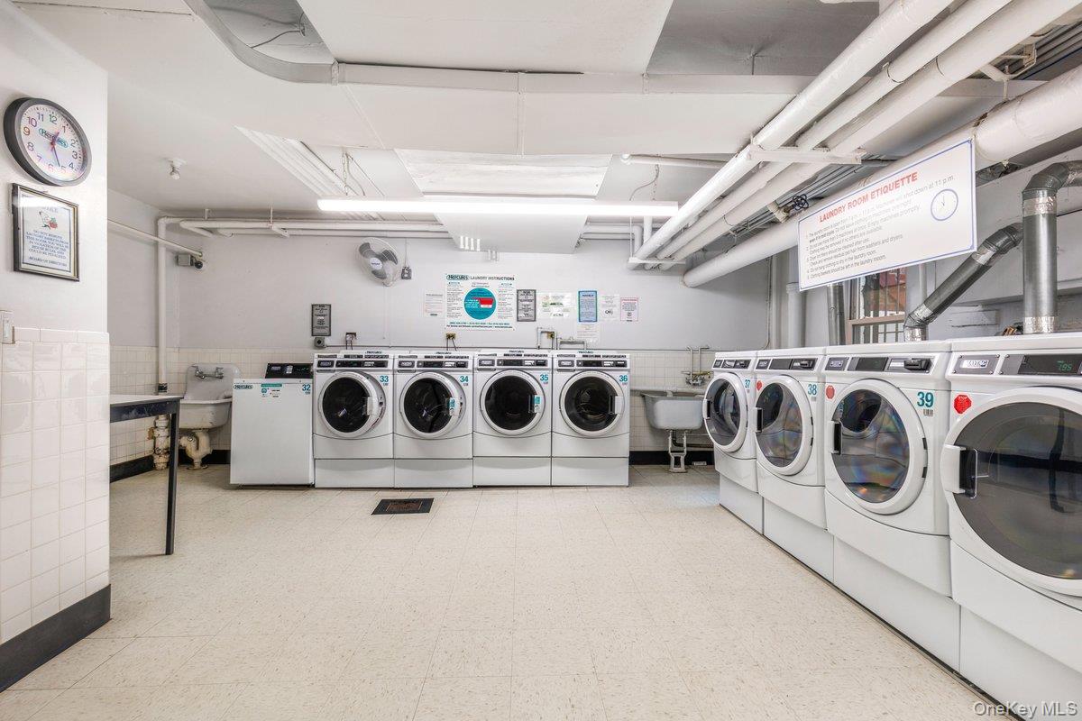 #14 photo, 2 Overlook  Road, White Plains , NY 10605