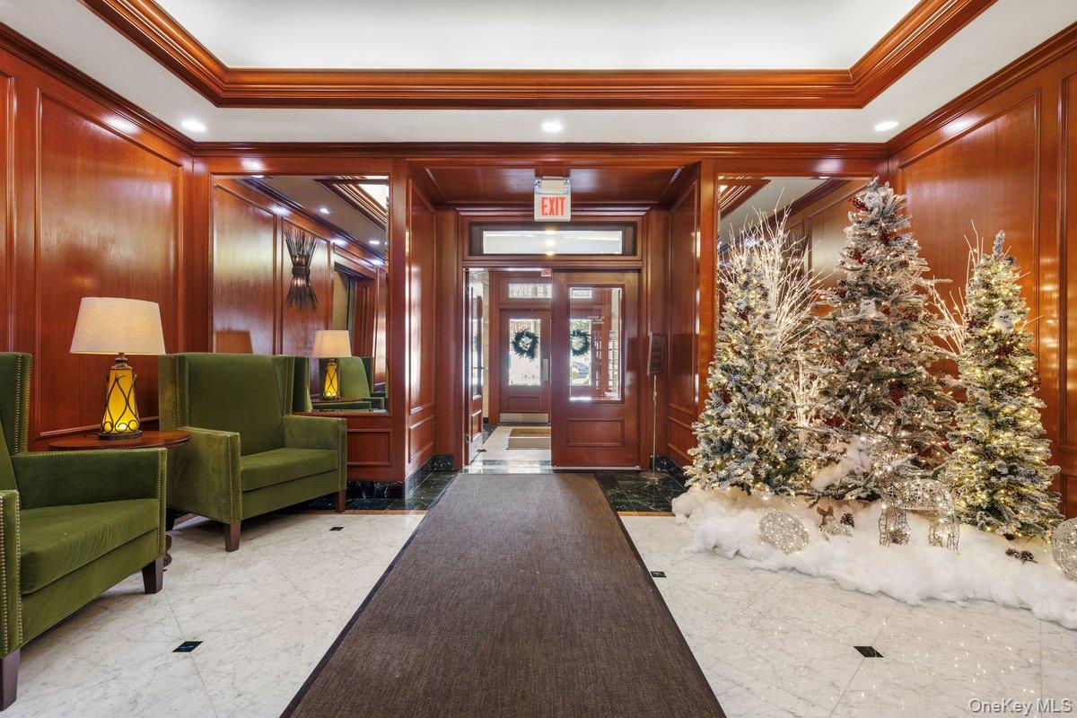 #5 photo, 2 Overlook  Road, White Plains , NY 10605