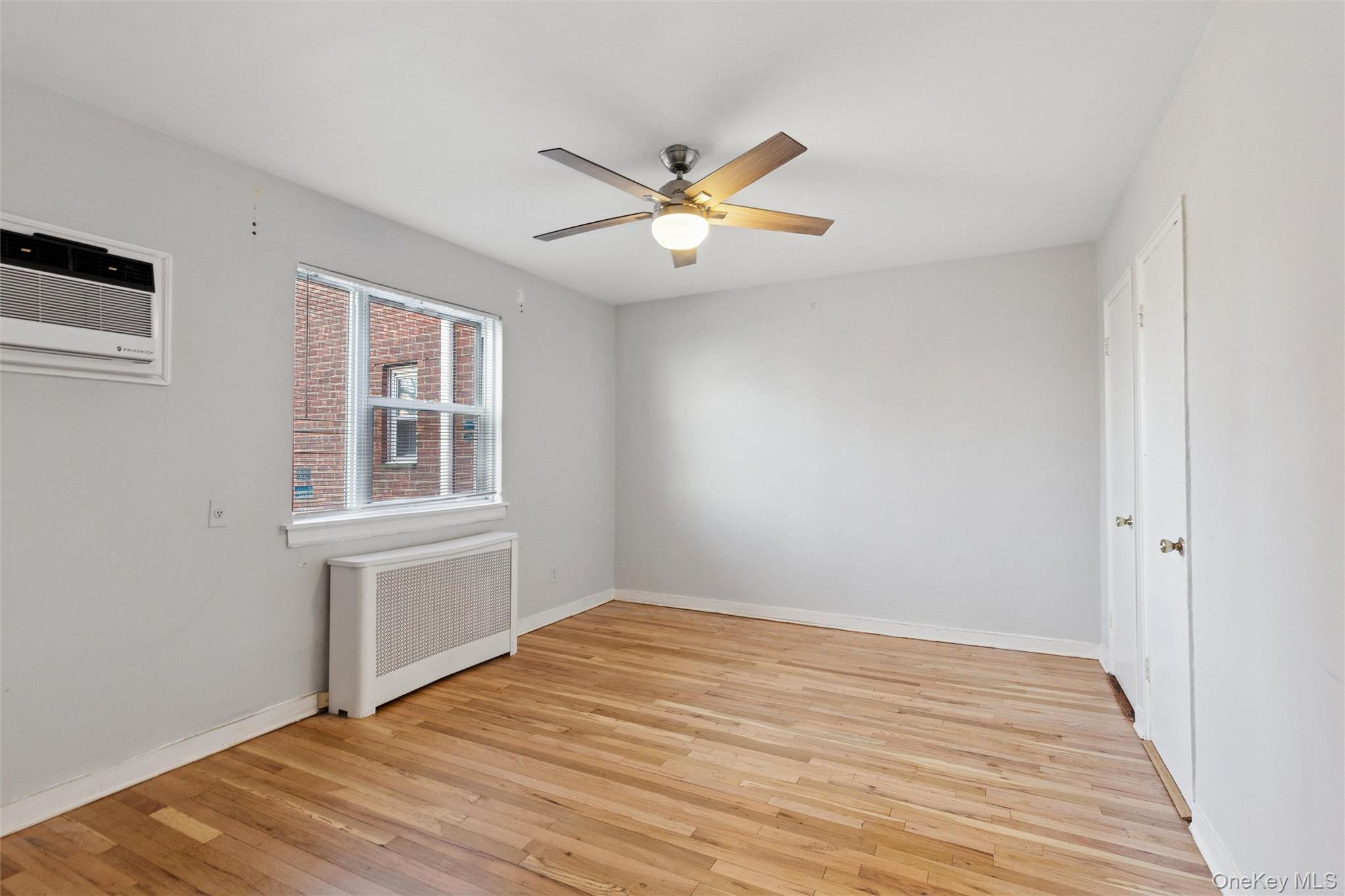 #5 photo, 255-02 73rd Avenue, Куинс ‖ Glen Oaks , NY 11004