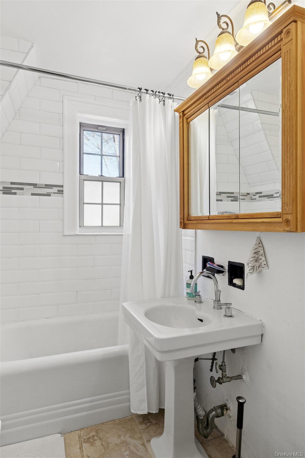 #4 photo, 150 Burns Street, Flushing , NY 11375