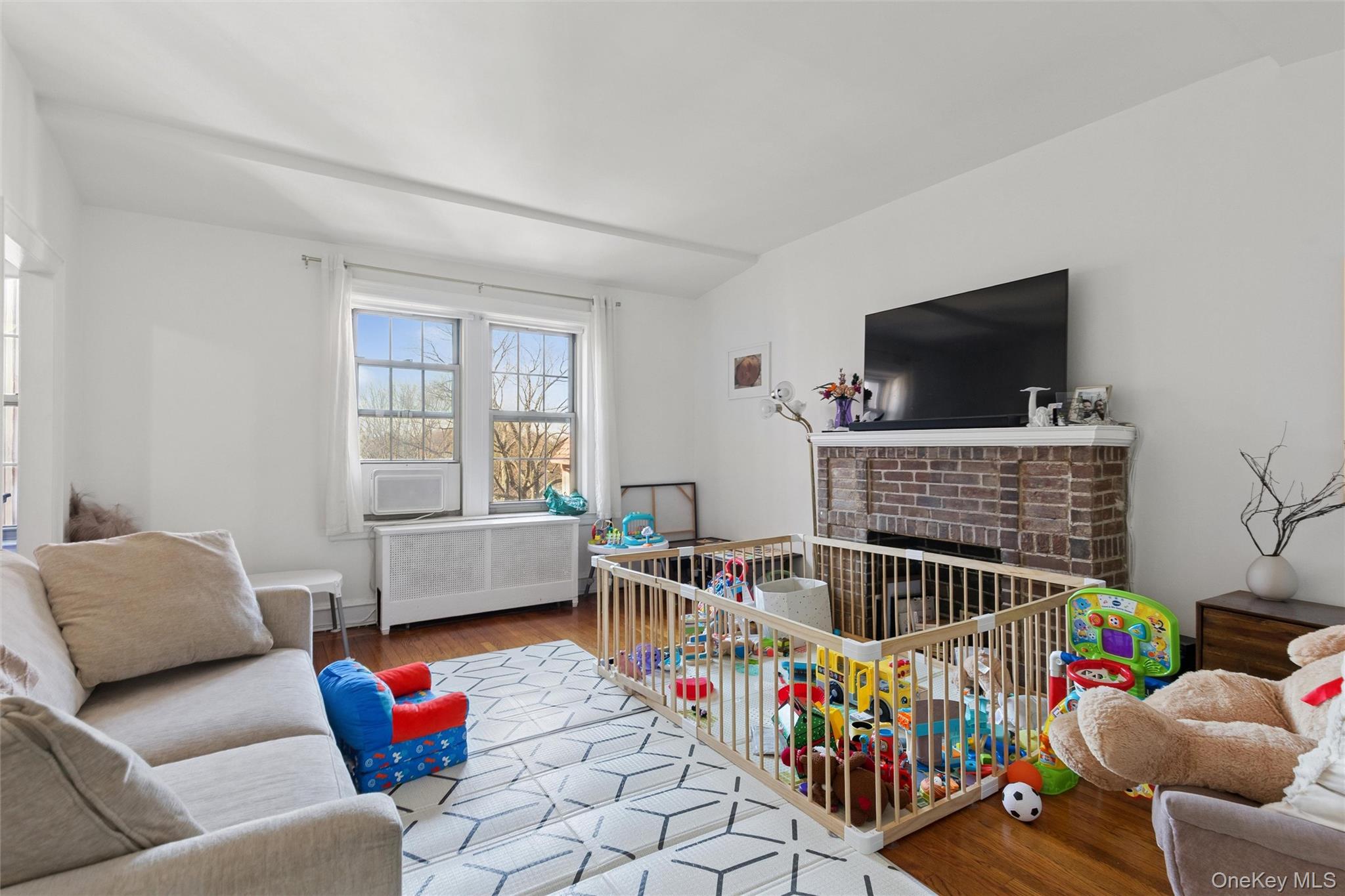 #6 photo, 150 Burns Street, Flushing , NY 11375