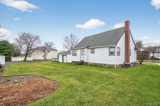 #20 photo, 400 Foch Boulevard, Mineola , NY 11501