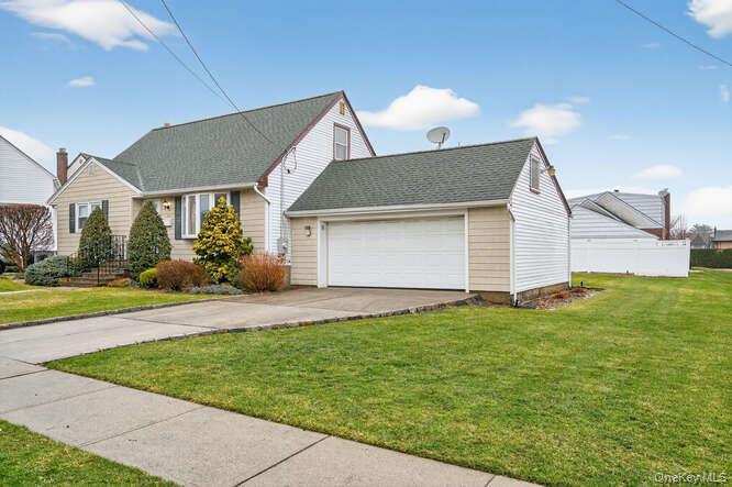 #3 photo, 400 Foch Boulevard, Mineola , NY 11501