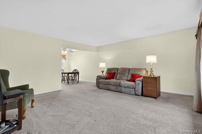 #4 photo, 400 Foch Boulevard, Mineola , NY 11501