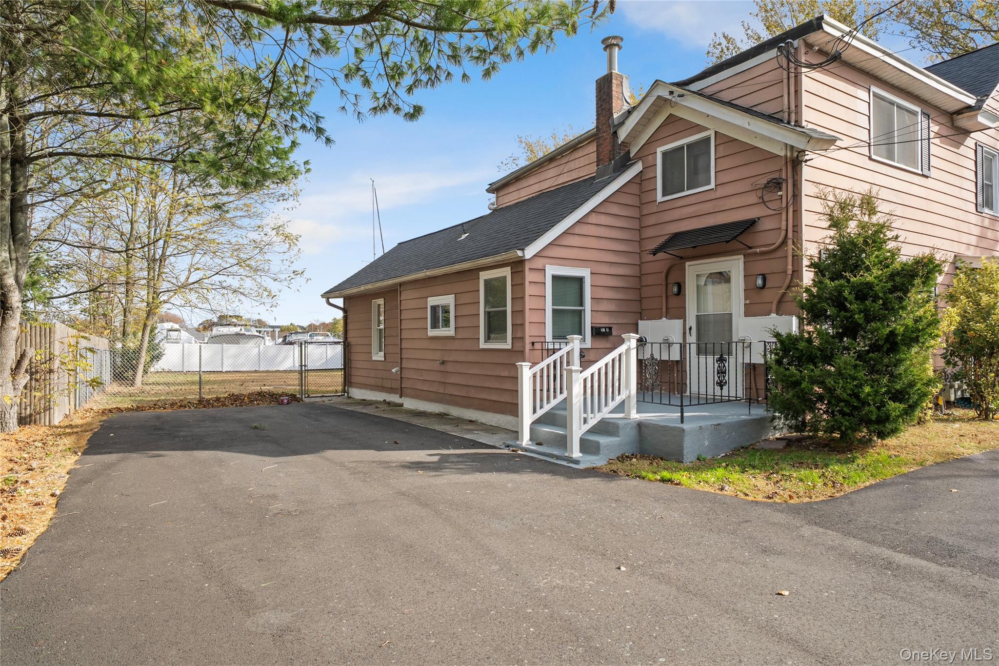 #2 photo, 81 Atlantic Avenue, Саффолк ‖ West Sayville , NY 11796