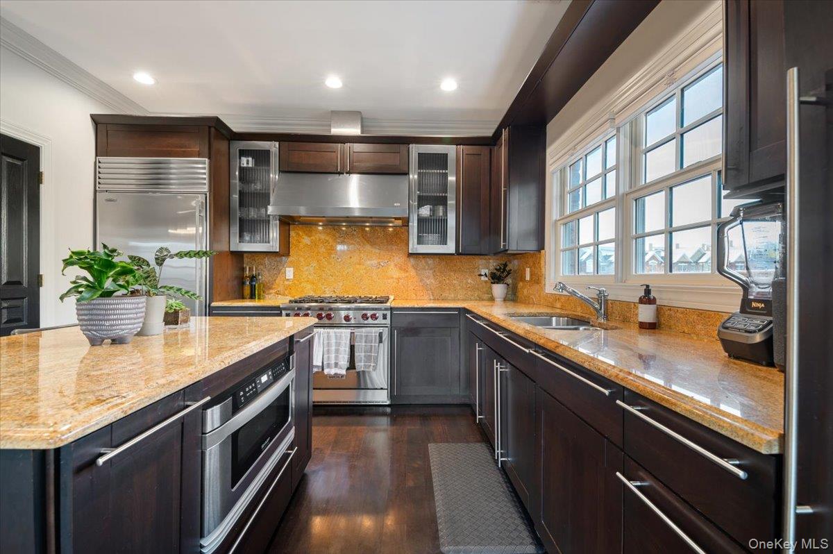 #10 photo, 32 The Preserve, Woodbury , NY 11797