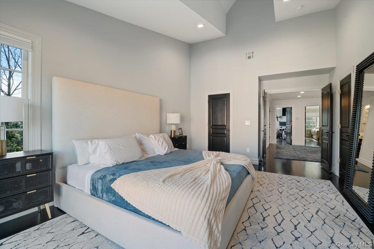 #17 photo, 32 The Preserve, Woodbury , NY 11797