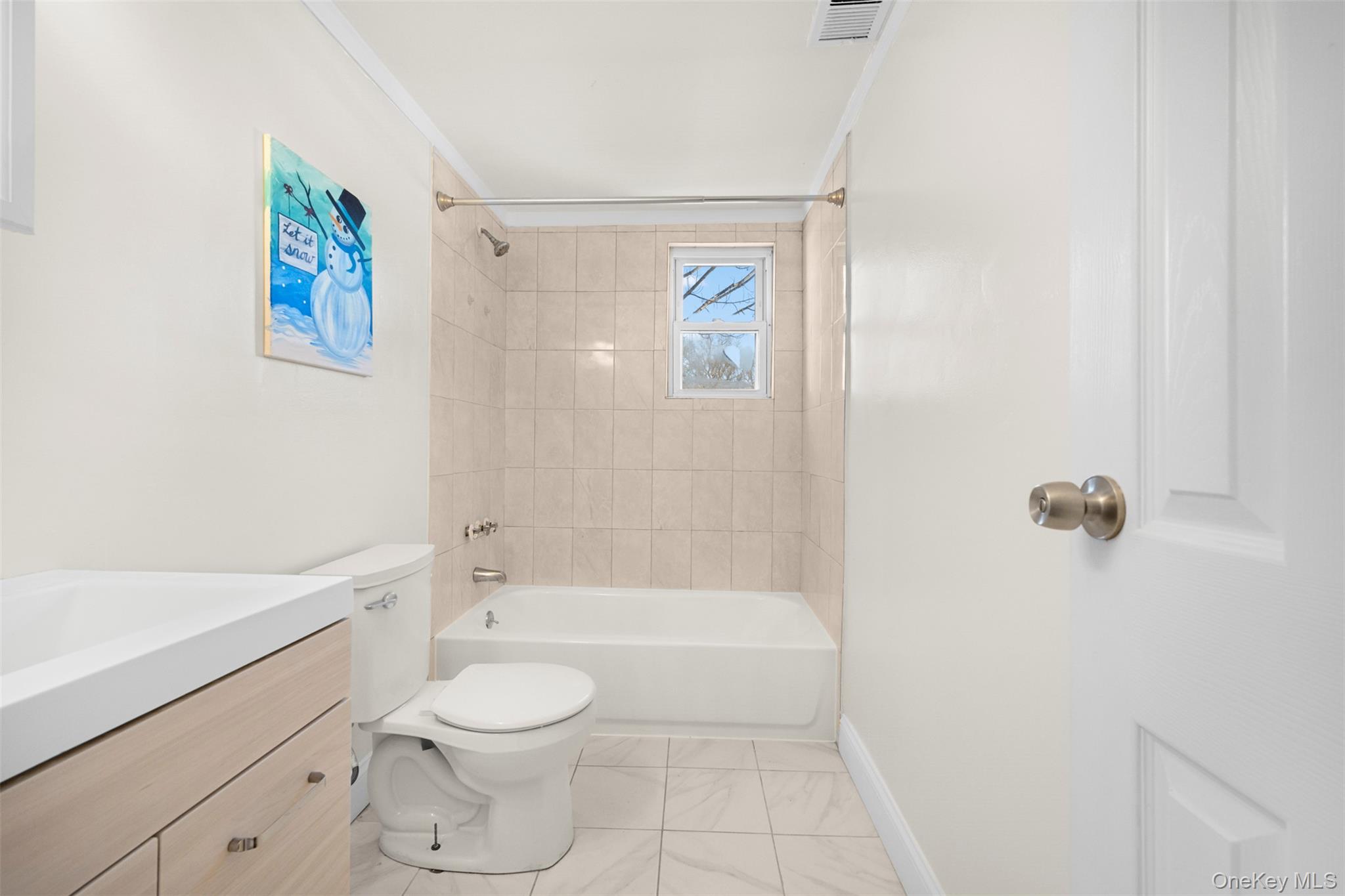 #12 photo, 64 Artist Lake Drive, Саффолк ‖ Middle Island , NY 11953