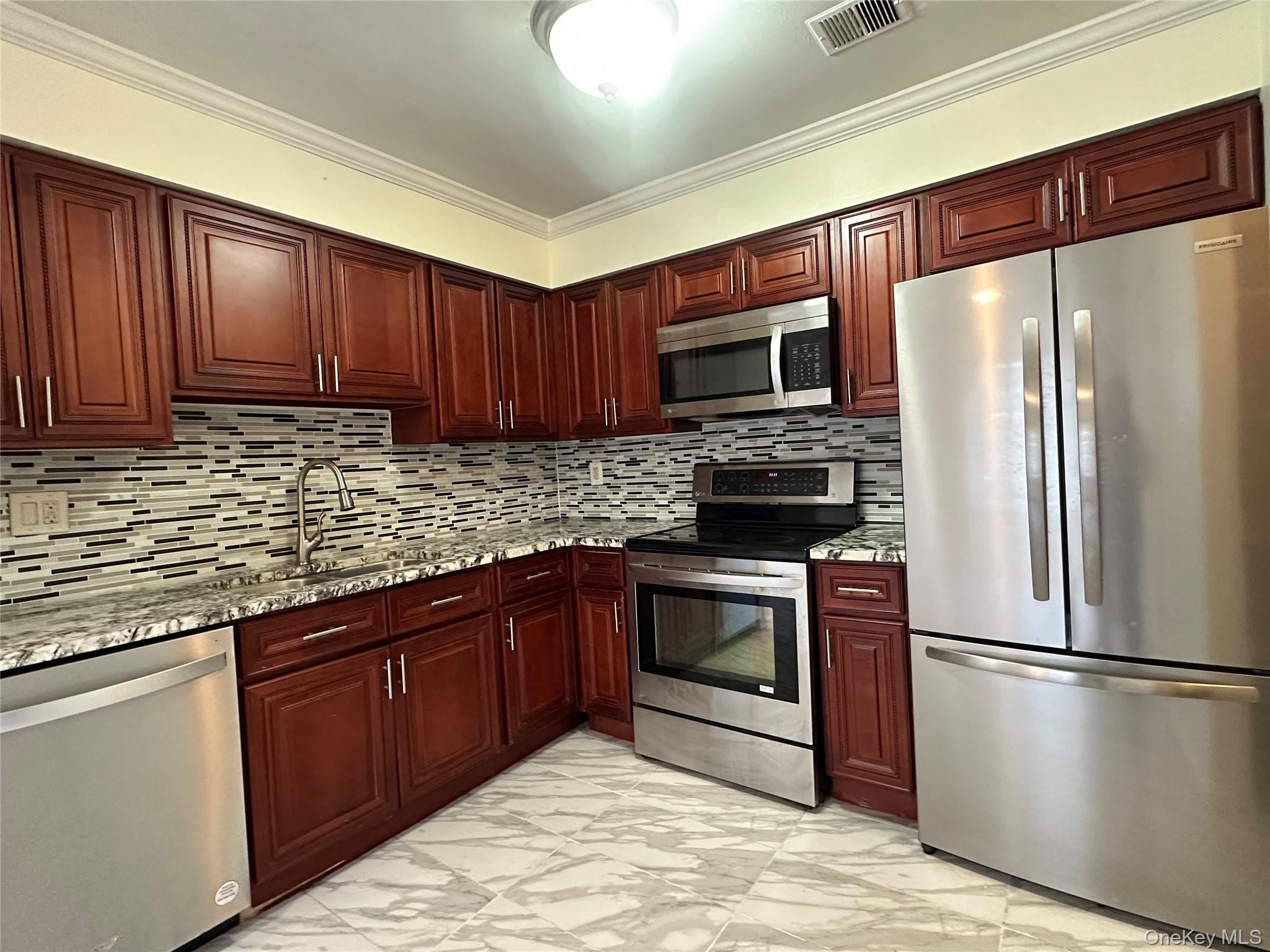 #2 photo, 216 Springmeadow Drive, Holbrook , NY 11741