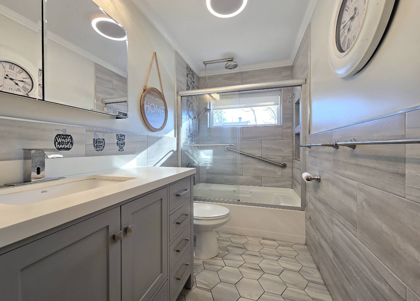 #15 photo, 116 Bellport Ave, Bellport , NY 11713