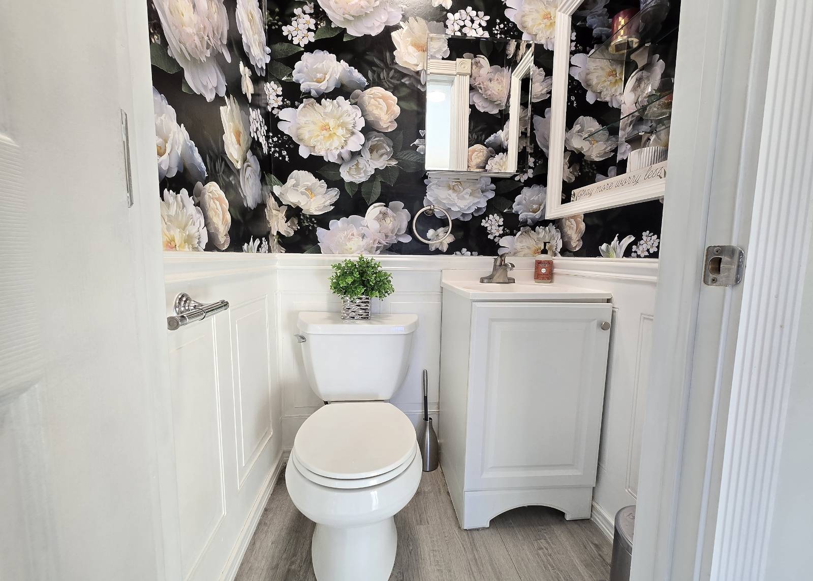 #16 photo, 116 Bellport Ave, Bellport , NY 11713