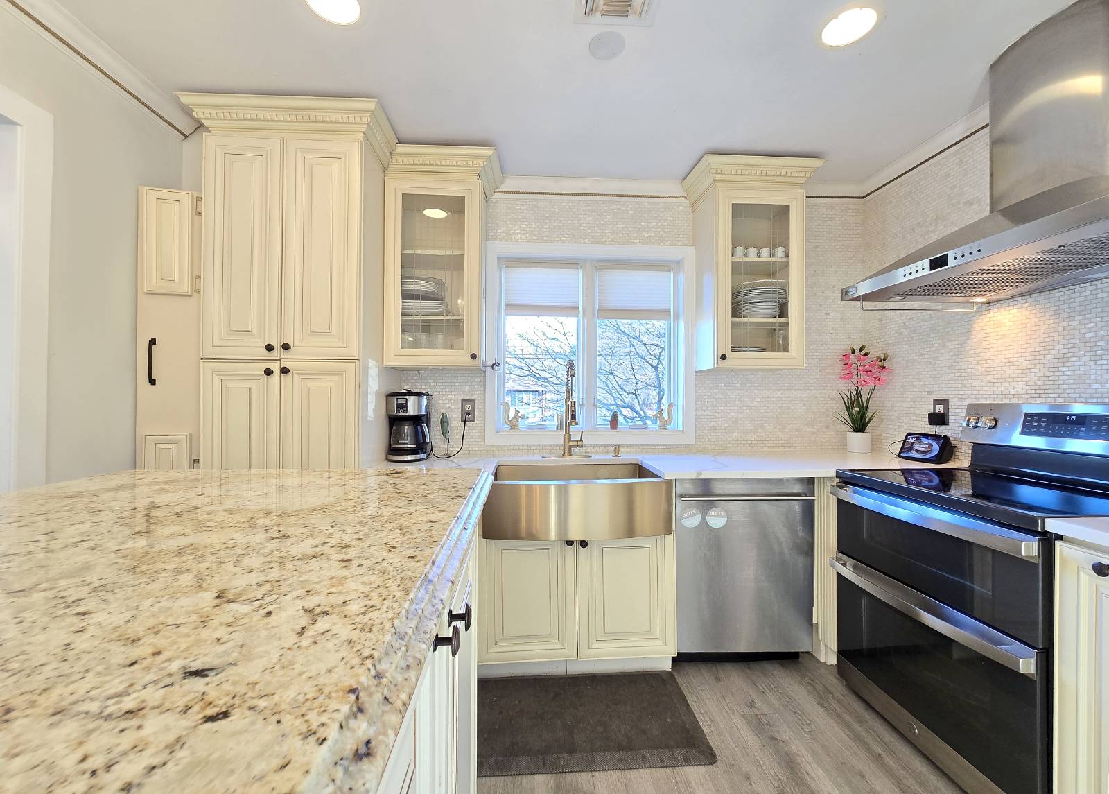 #5 photo, 116 Bellport Ave, Bellport , NY 11713