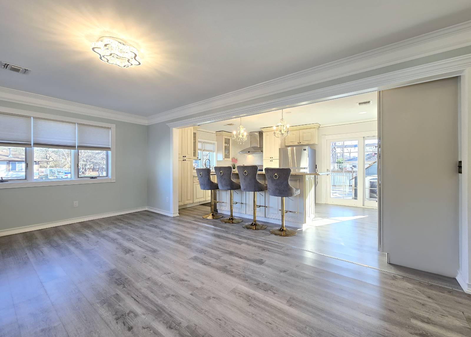 #8 photo, 116 Bellport Ave, Bellport , NY 11713