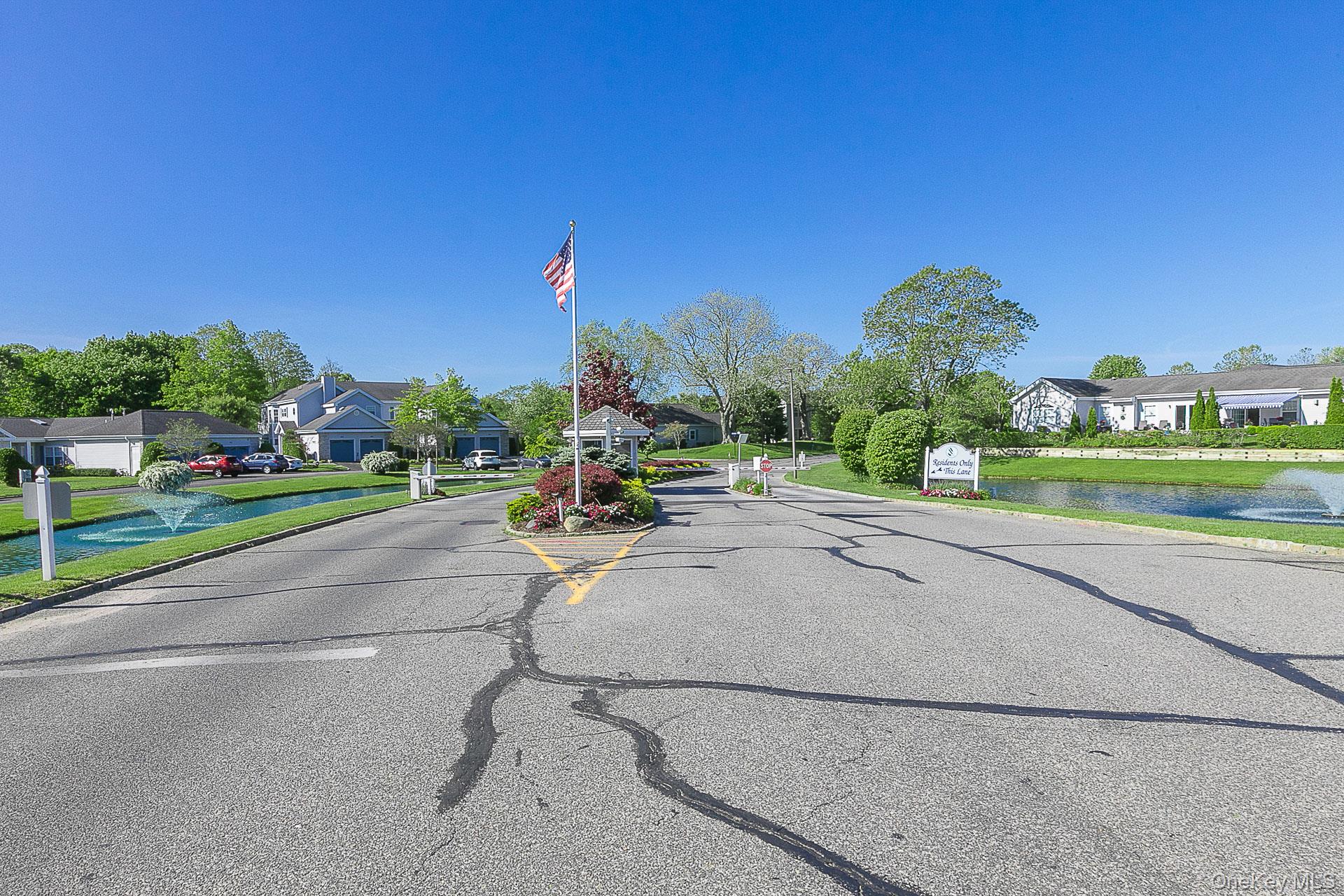 #29 photo, 477 Woodscreek Court, سوفولك Moriches , NY 11955