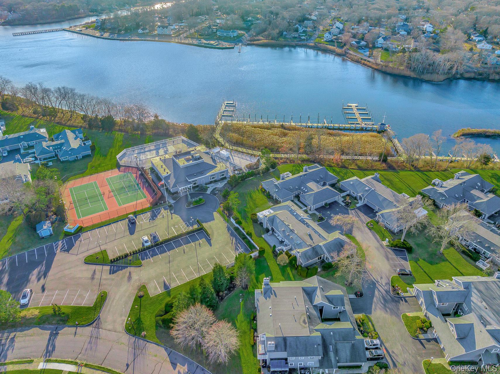 #32 photo, 477 Woodscreek Court, سوفولك Moriches , NY 11955