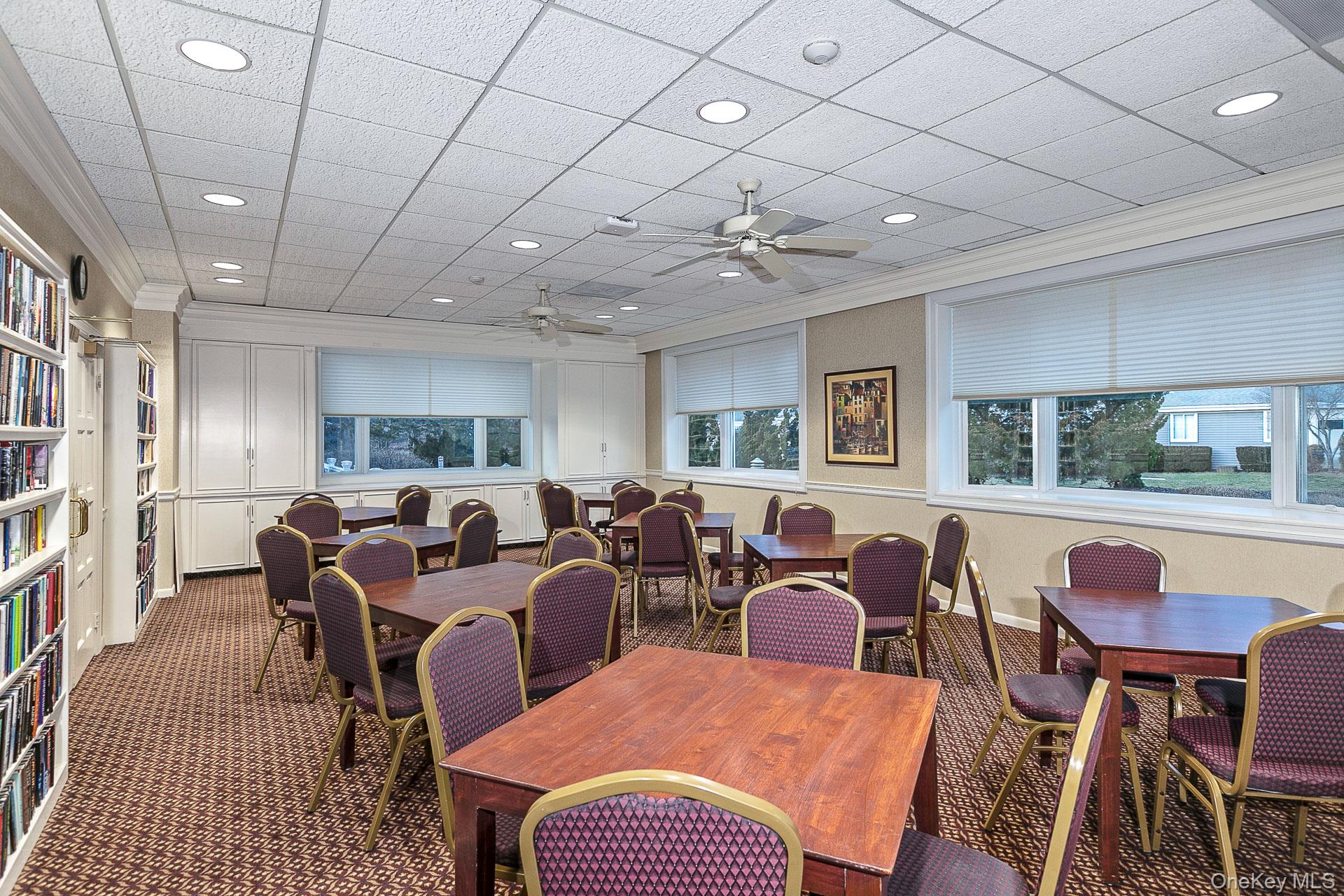 #42 photo, 477 Woodscreek Court, سوفولك Moriches , NY 11955