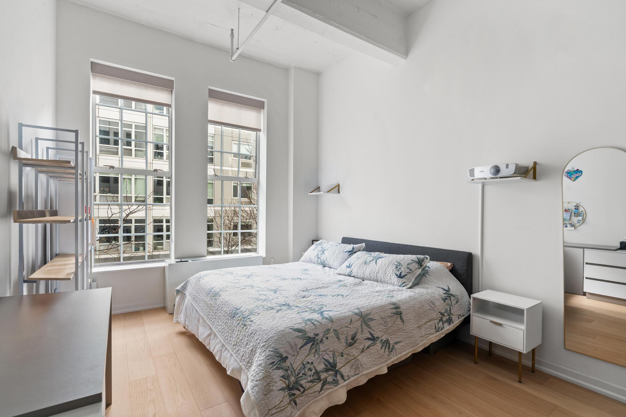 #4 photo, 184 Kent Avenue, Williamsburg , NY 11249