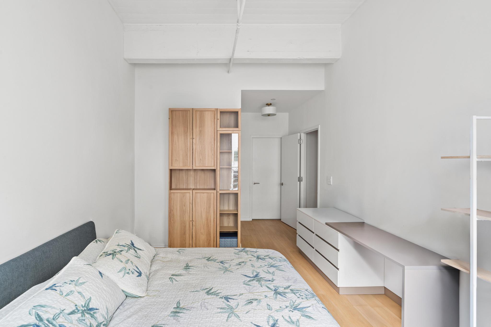 #5 photo, 184 Kent Avenue, Williamsburg , NY 11249