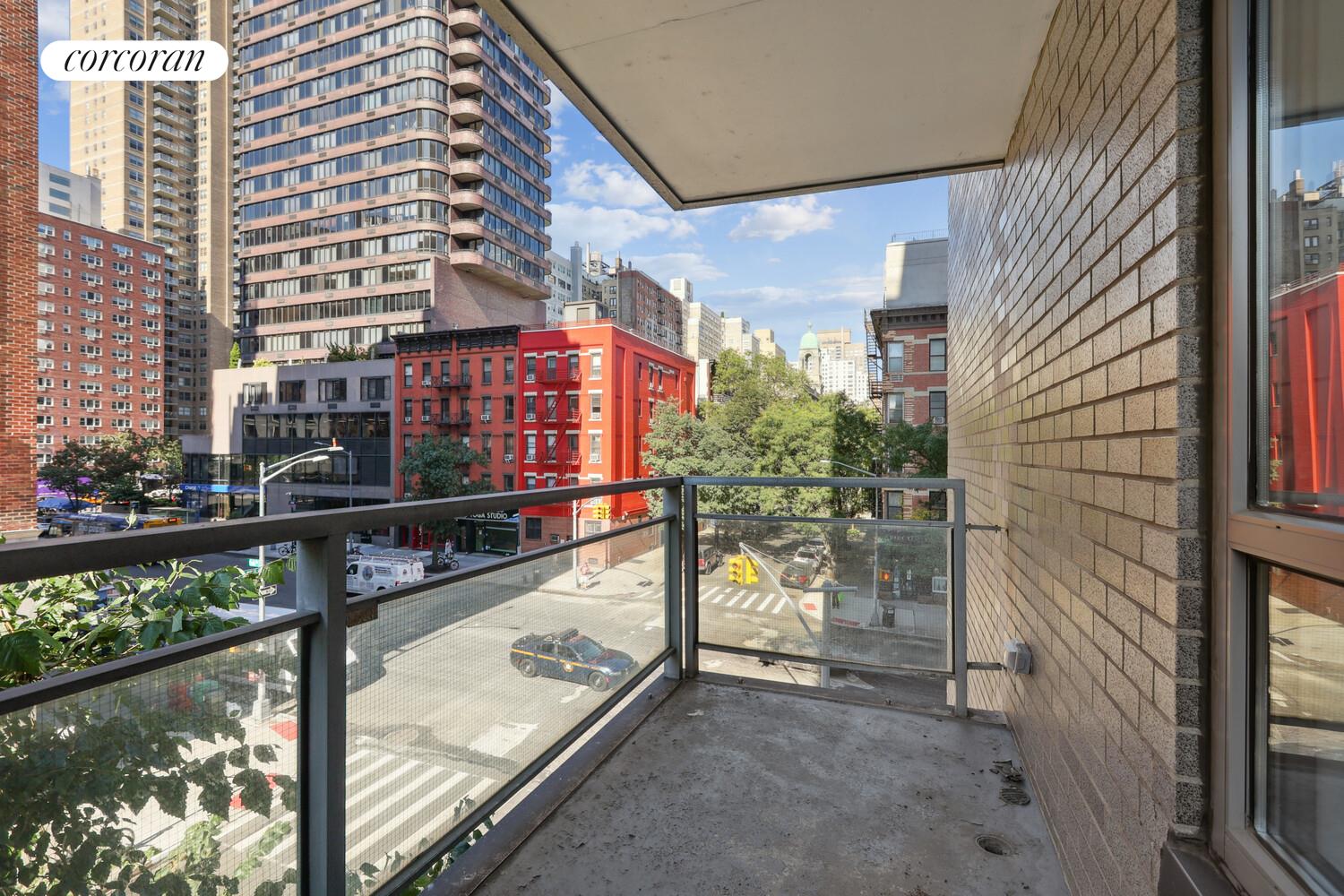 #7 photo, New York City, Yorkville , NY 10128