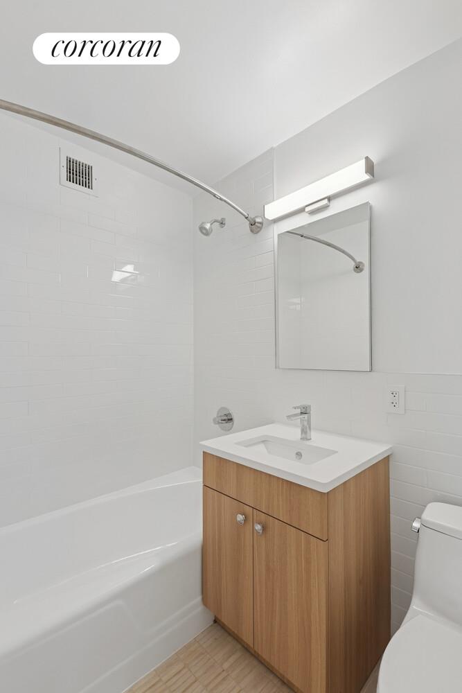 #9 photo, New York City, 曼哈顿 上东城 Yorkville , NY 10128