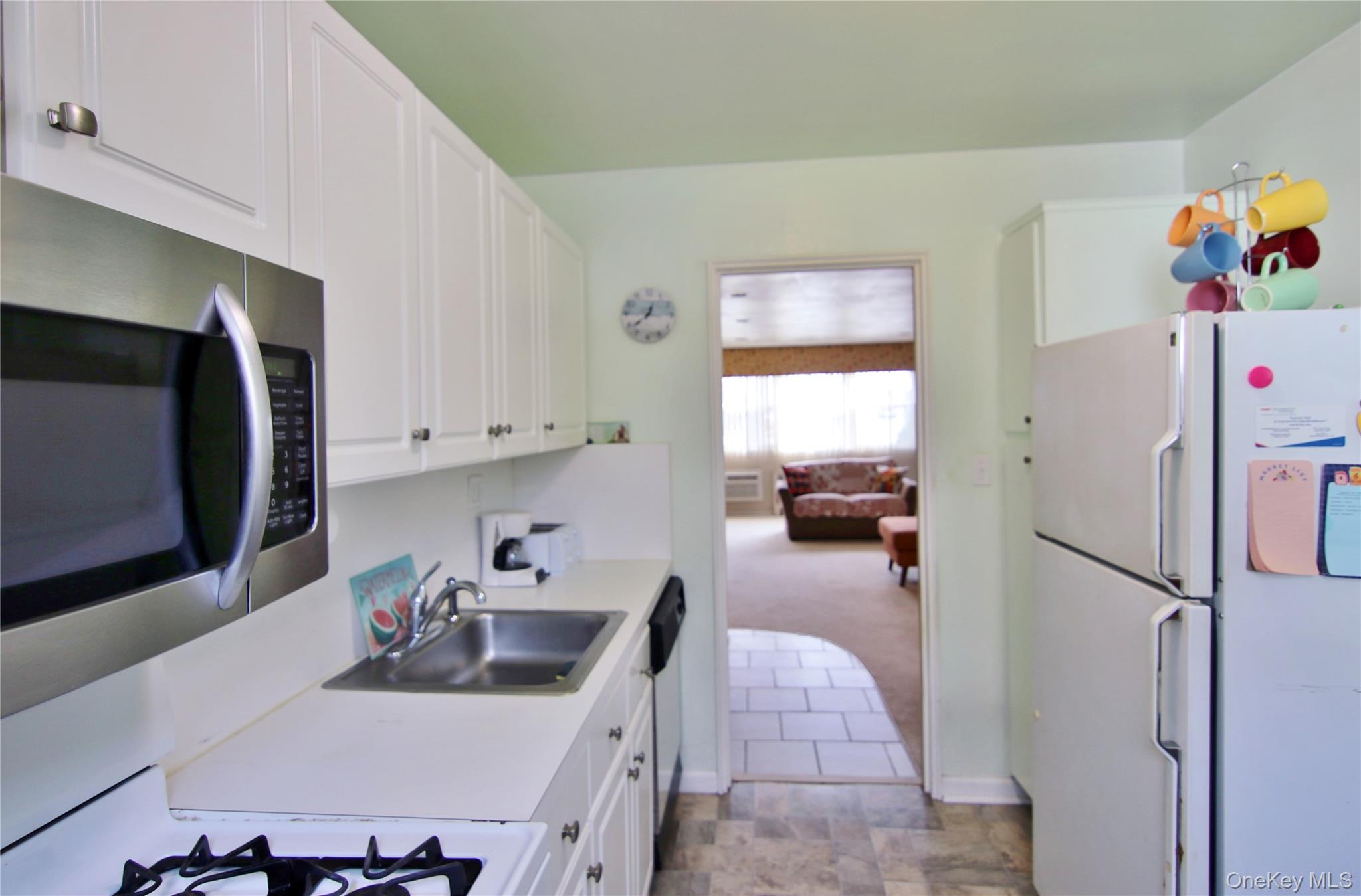 #12 photo, 39 Avon Circle, Rye Brook , NY 10573