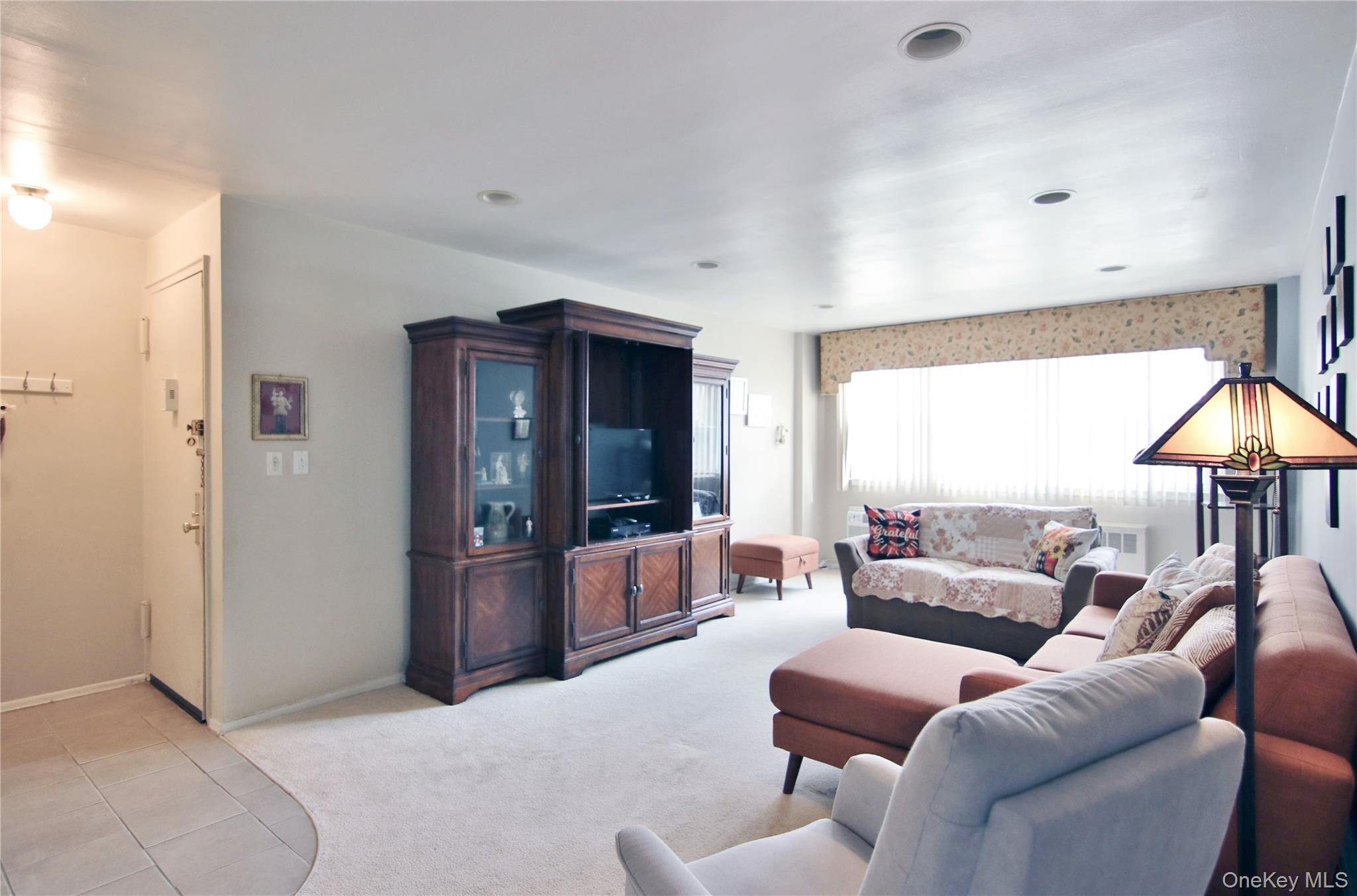 #5 photo, 39 Avon Circle, Rye Brook , NY 10573