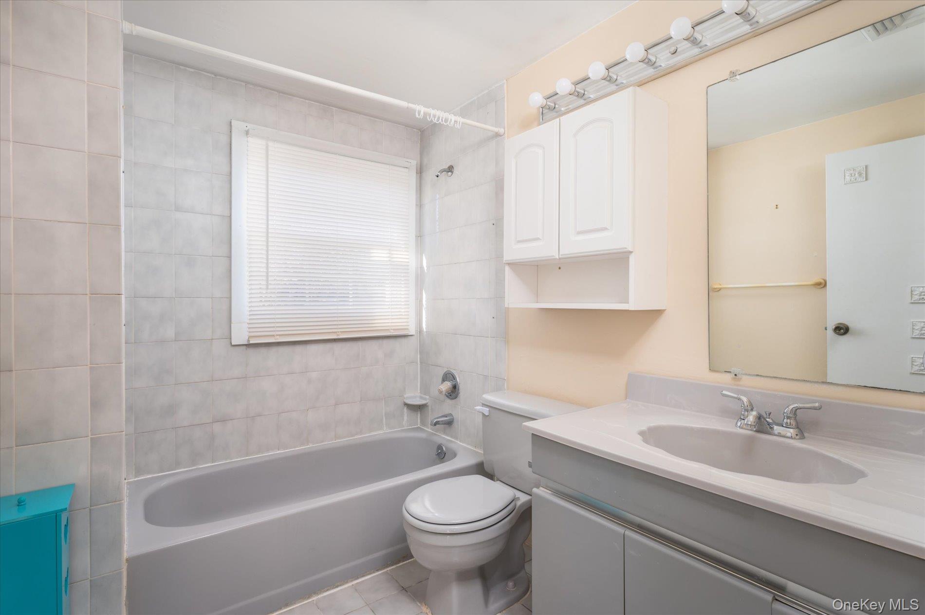 #19 photo, 123 Wedgewood Drive, Coram , NY 11727