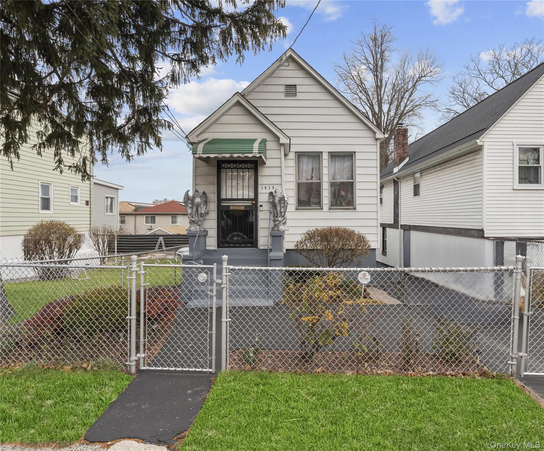 #1 photo, 3030 Kingsland Avenue, Bronx , NY 10469