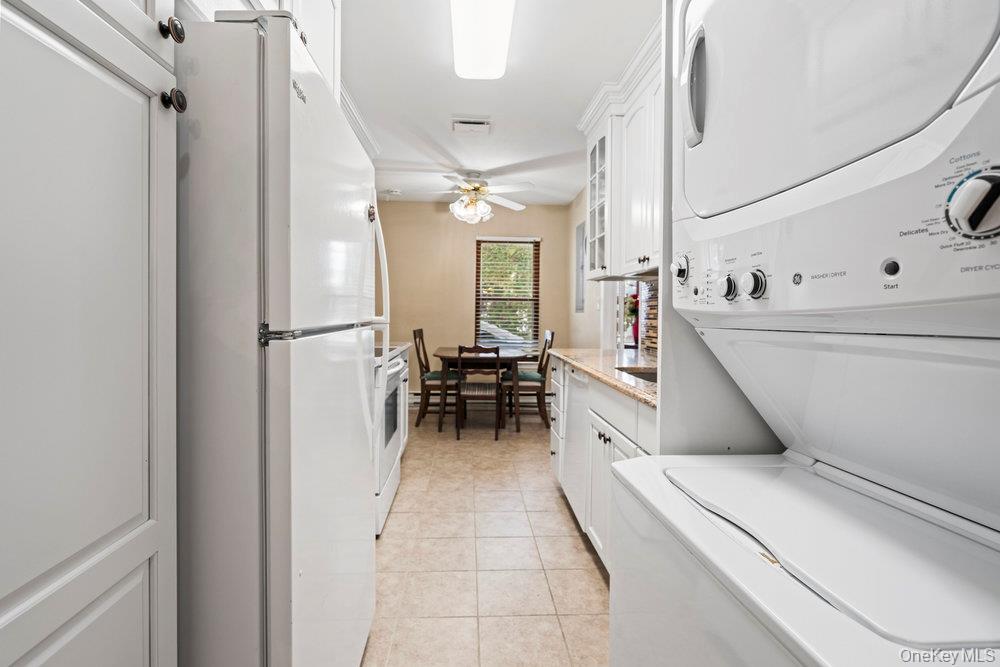 #13 photo, 304 Gotham Way, Saint James , NY 11780