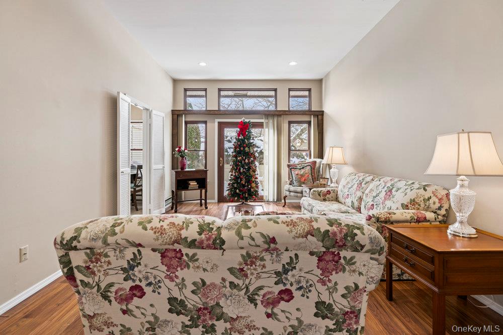 #17 photo, 304 Gotham Way, Saint James , NY 11780