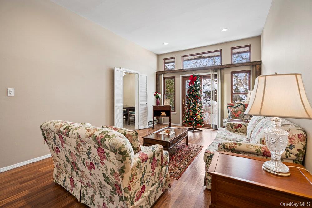 #18 photo, 304 Gotham Way, Saint James , NY 11780