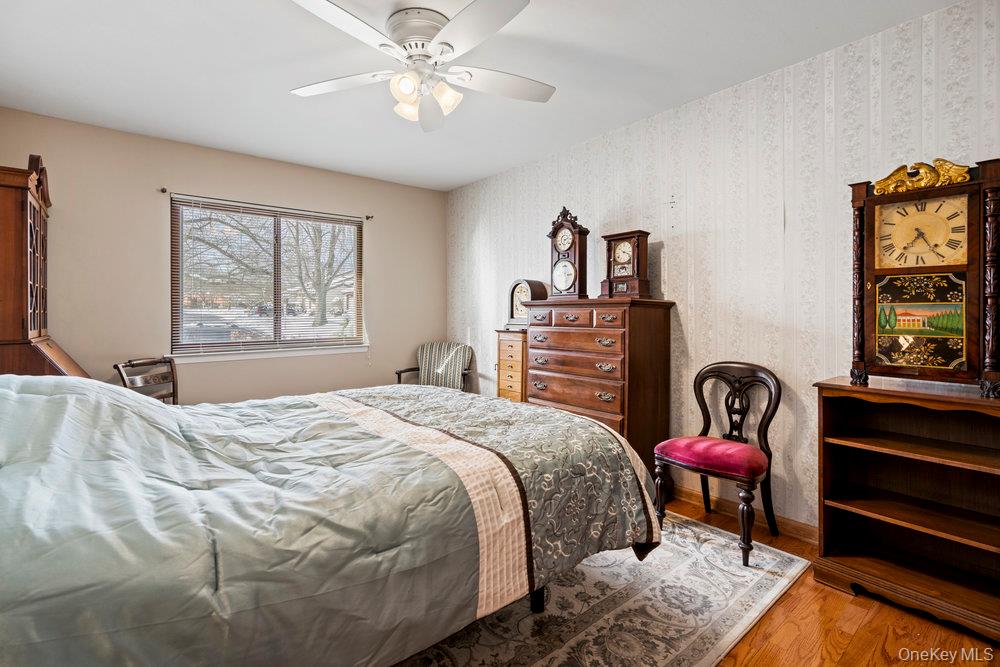 #20 photo, 304 Gotham Way, Saint James , NY 11780