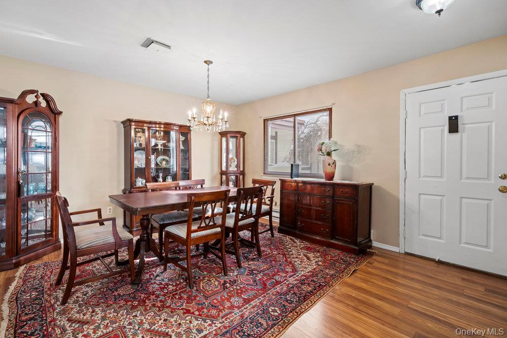 #7 photo, 304 Gotham Way, Saint James , NY 11780