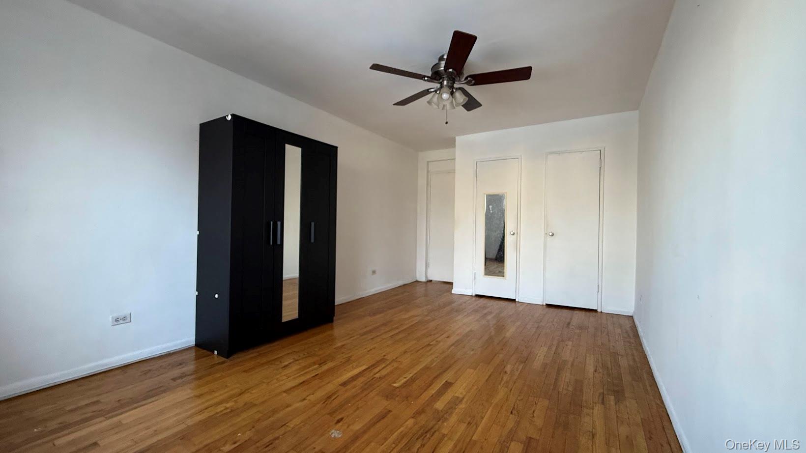 #15 photo, 63-11 Queens Boulevard, كوينز Woodside , NY 11347