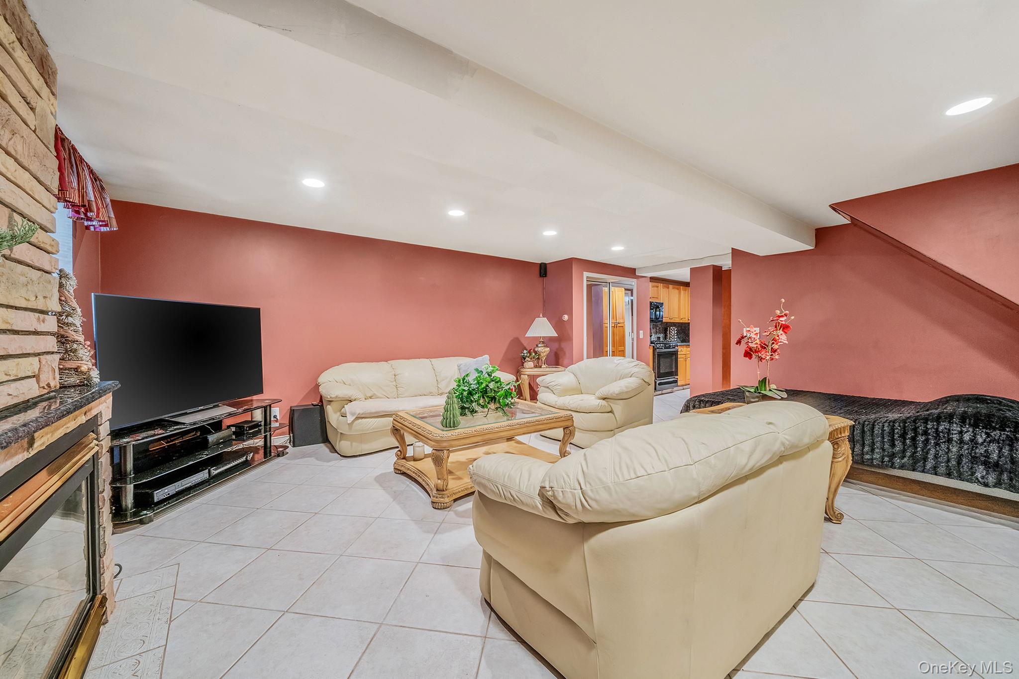 #17 photo, 8615 77th Avenue, Glendale , NY 11385