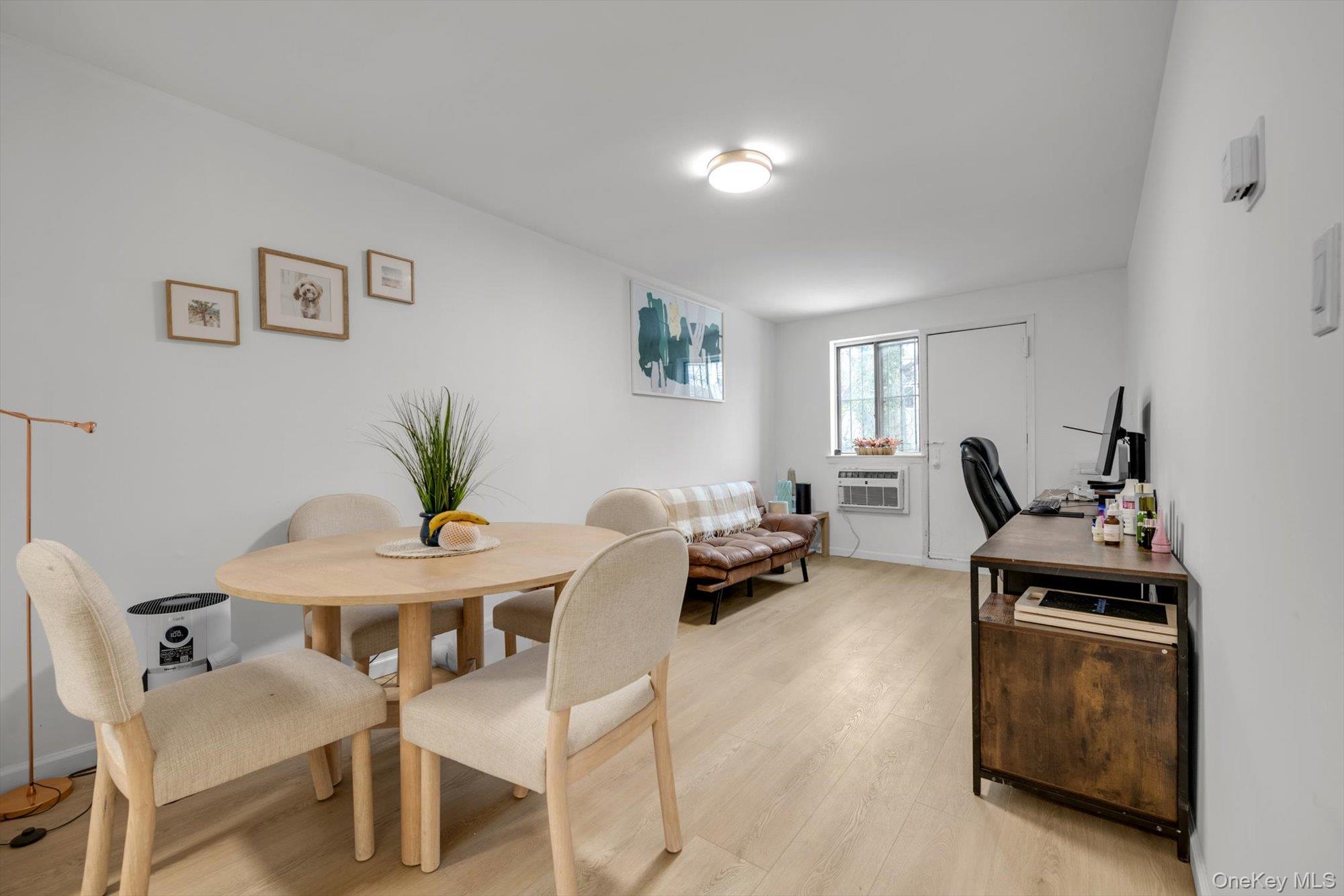 #4 photo, 4018 165th Street, Flushing , NY 11358