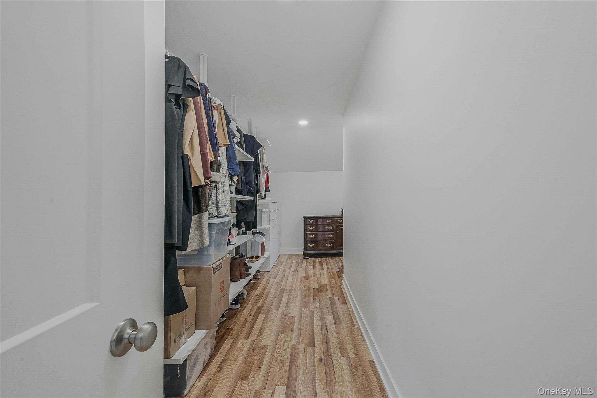 #14 photo, 3 Old Town Lane, מחוז סאפוק Huntington , NY 11743