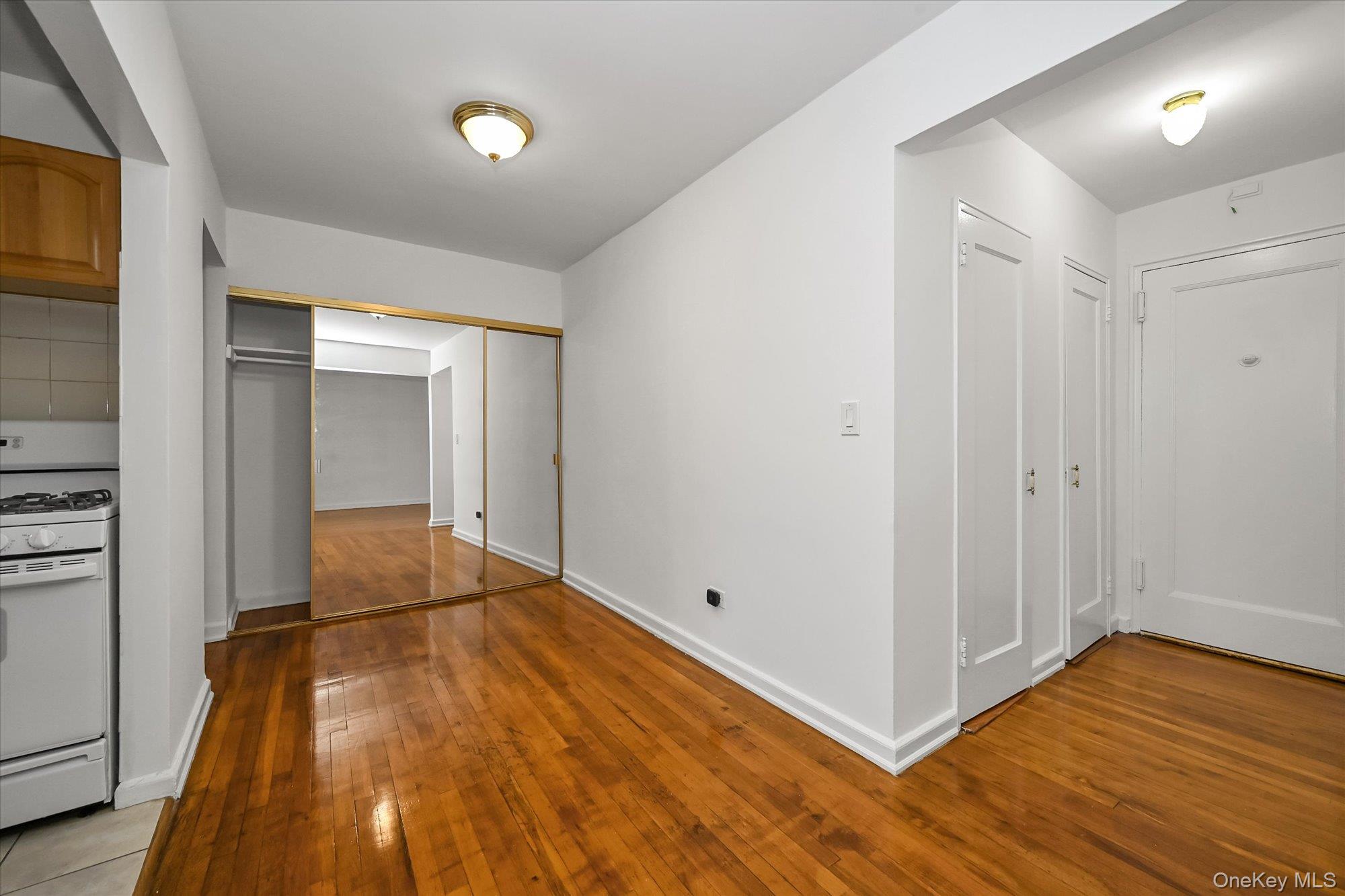 #4 photo, 82-40 Austin Street, Kew Gardens , NY 11415