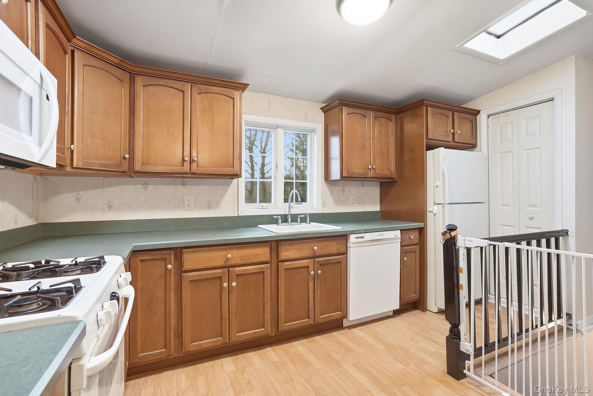 #9 photo, 25 Massachusetts Avenue, Congers , NY 10920