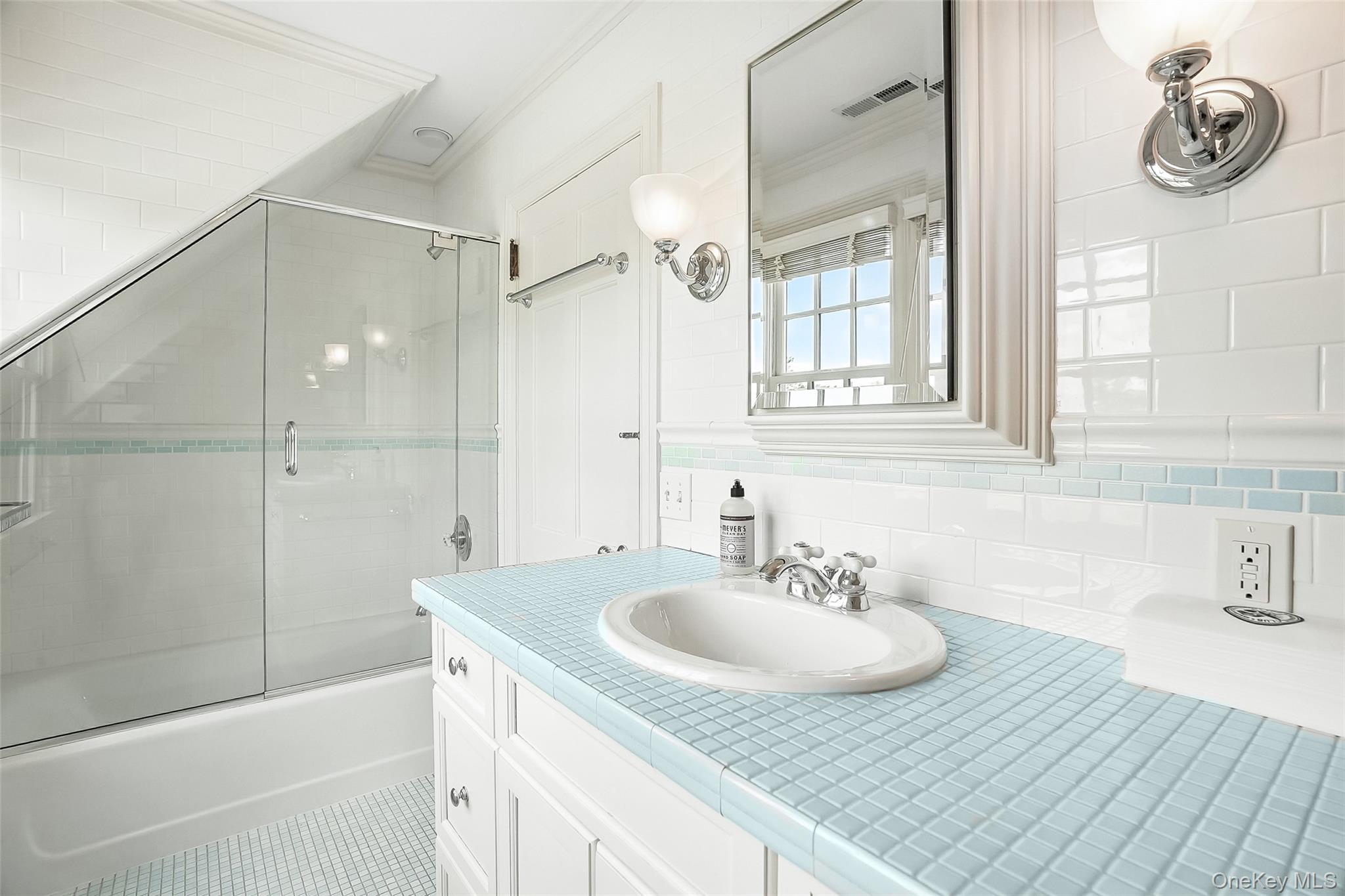 #18 photo, 6 Club Road, Rye , NY 10580