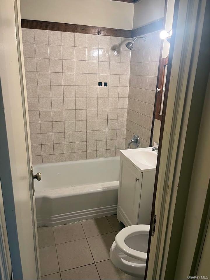 #6 photo, 35 Vernon Terrace, Poughkeepsie , NY 12601