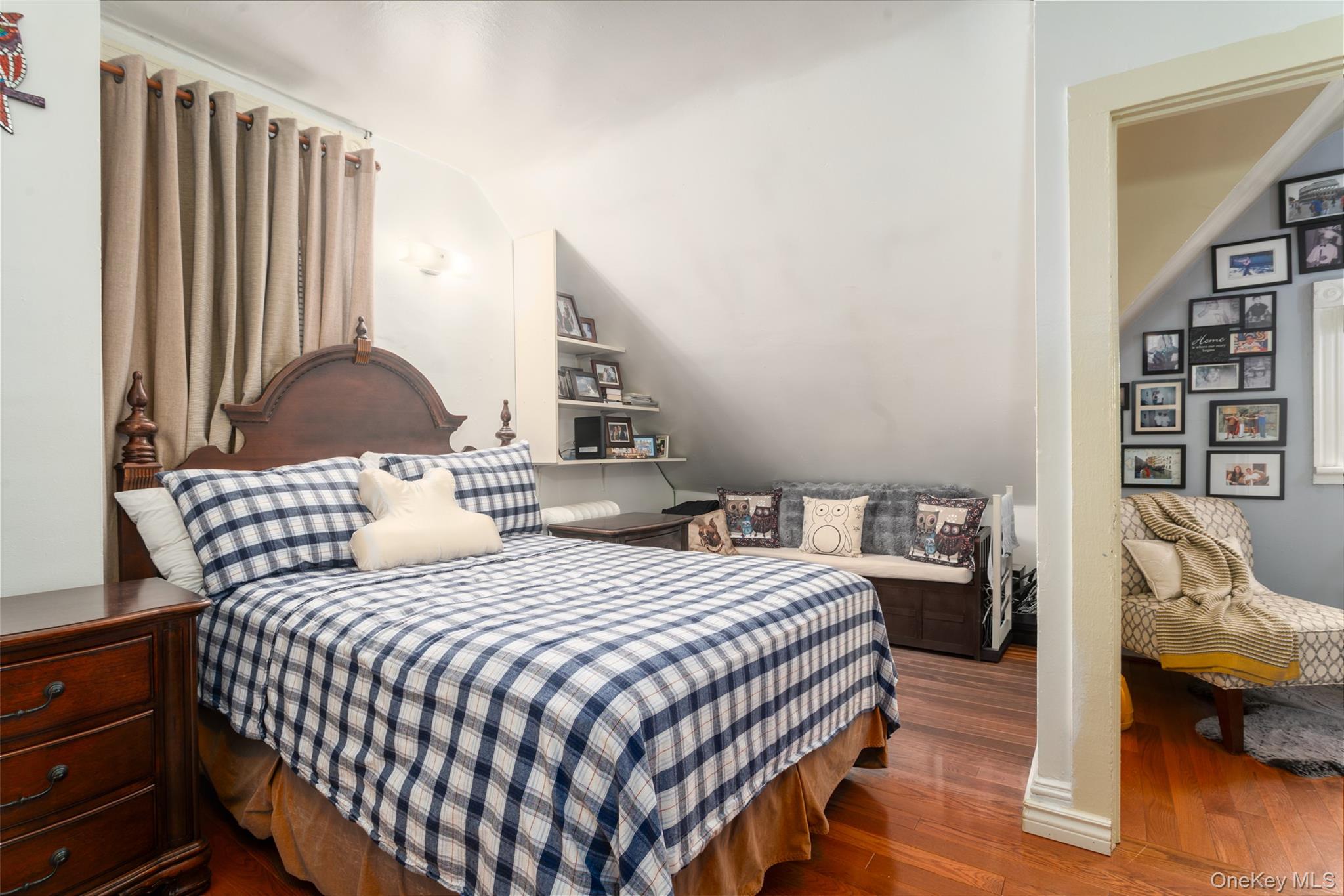 #11 photo, 637 Rosewood Street, Bronx , NY 10467