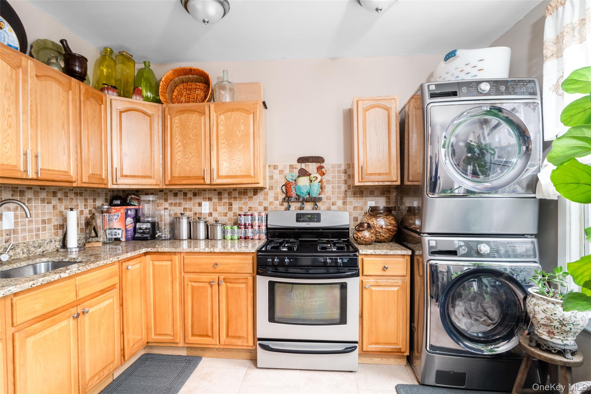 #18 photo, 637 Rosewood Street, Bronx , NY 10467