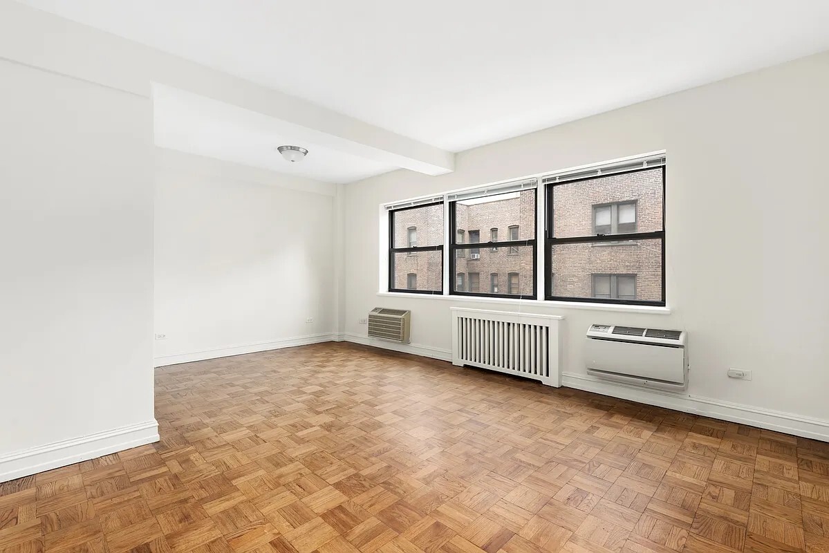 #3 photo, New York City, Lenox Hill , NY 10021