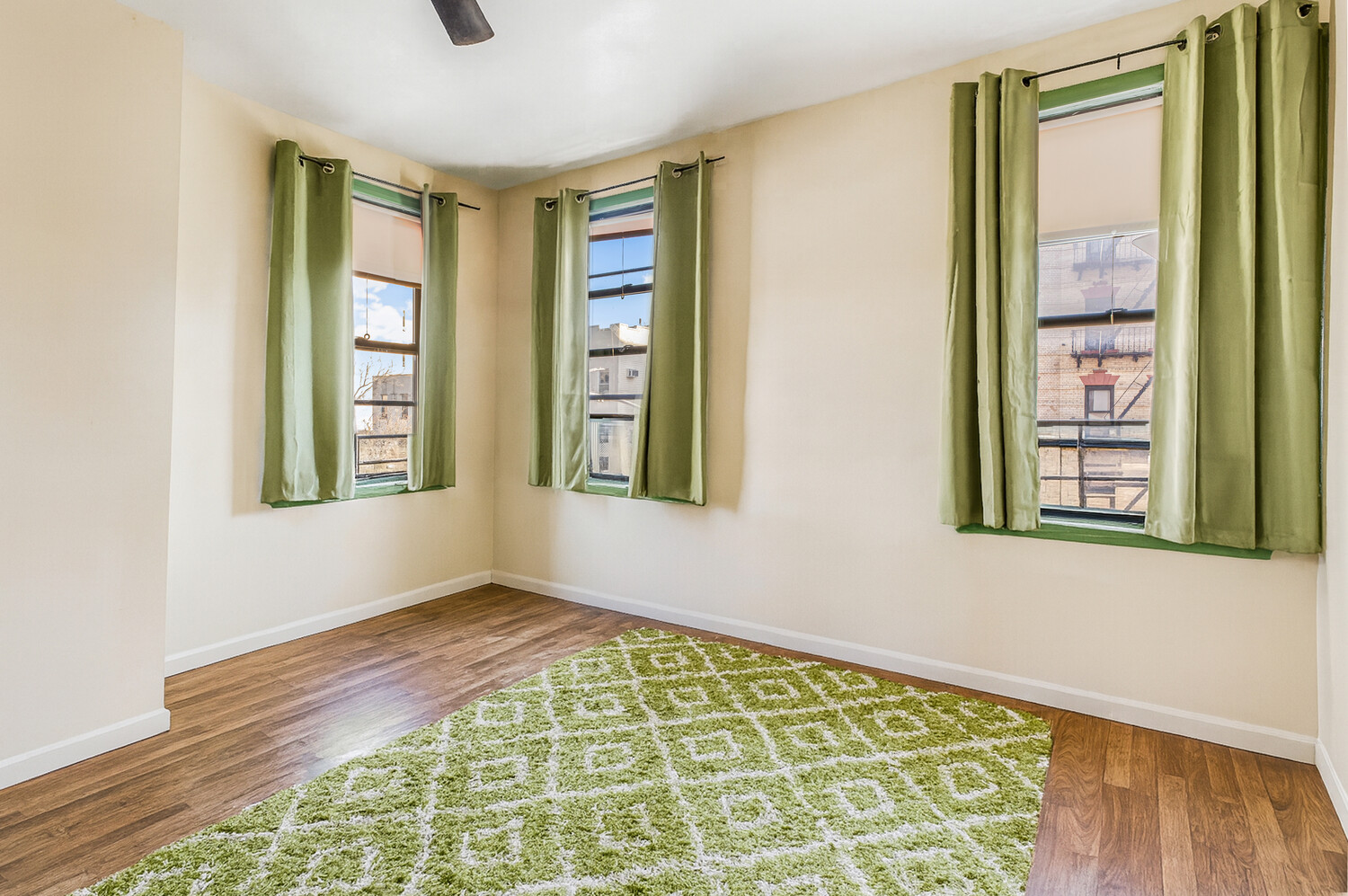 #8 photo, 101 GRAHAM Avenue, Williamsburg , NY 11206