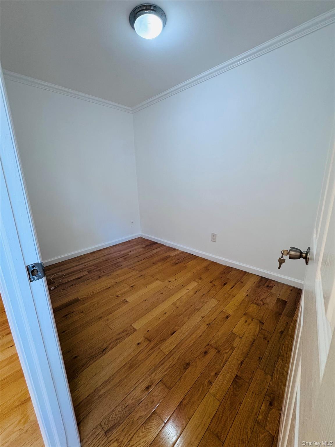 #7 photo, 138-29 Jewel Ave, Flushing , NY 11367