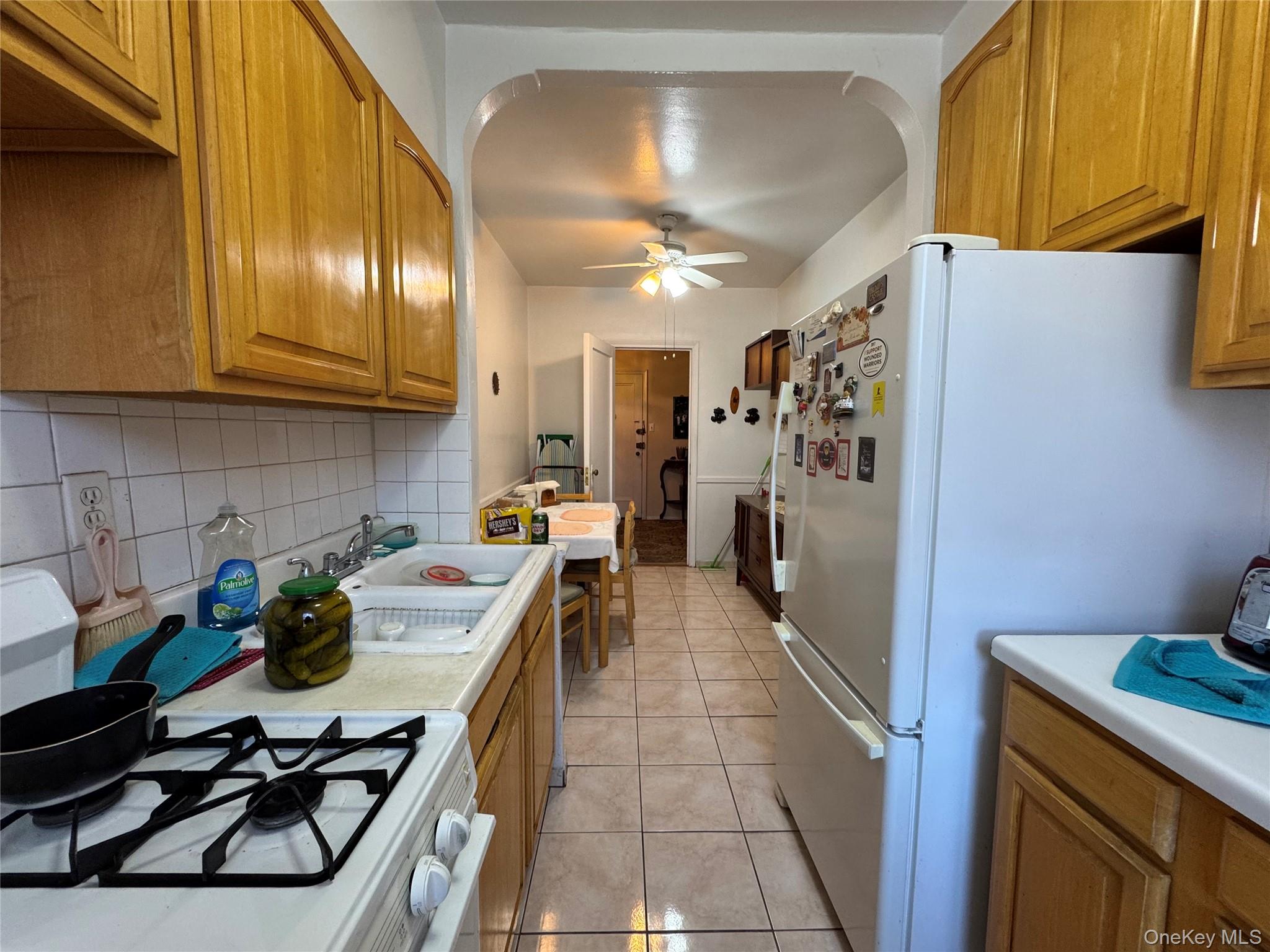 #7 photo, 4330 44th Street, Куинс ‖ Sunnyside , NY 11104