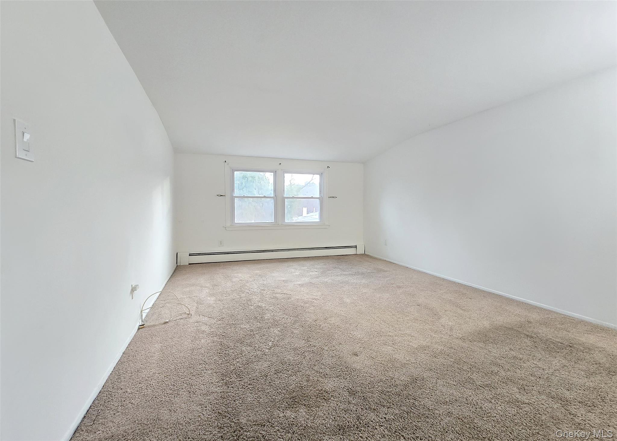 #15 photo, 652 Hawkins Road, Coram , NY 11727