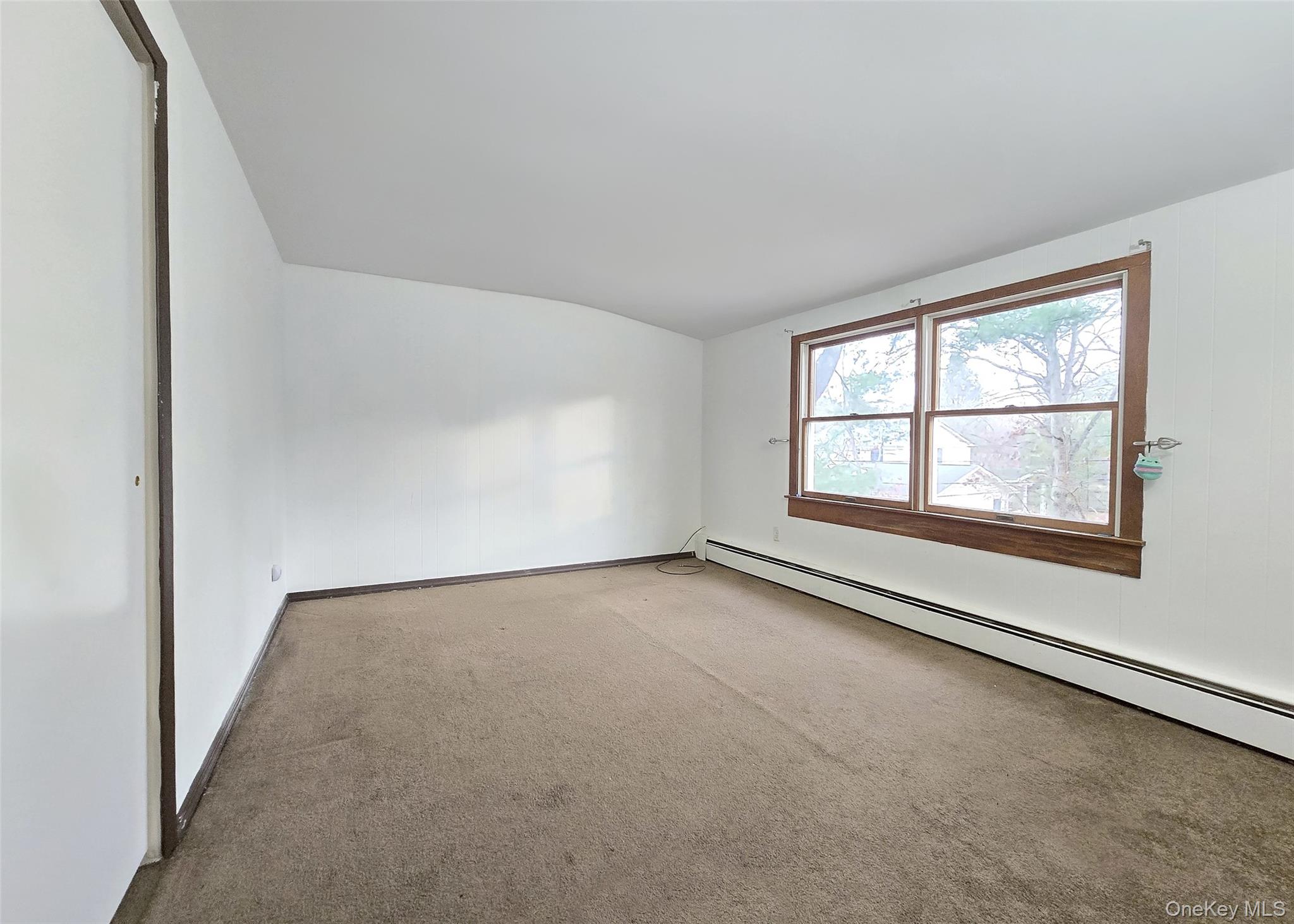 #16 photo, 652 Hawkins Road, Coram , NY 11727