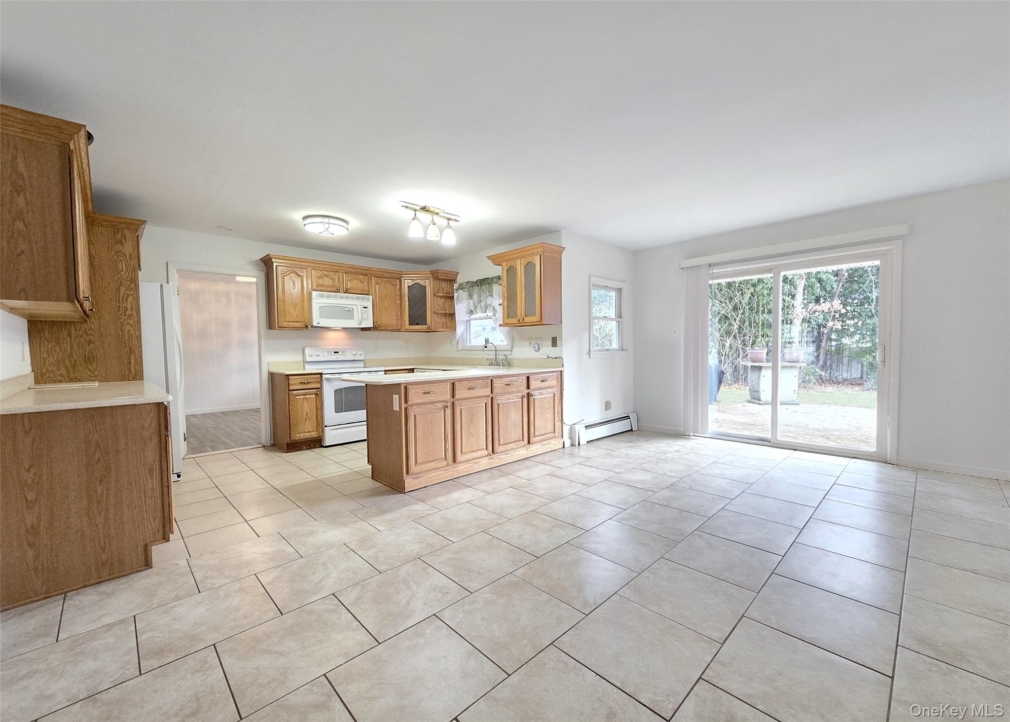 #4 photo, 652 Hawkins Road, Coram , NY 11727